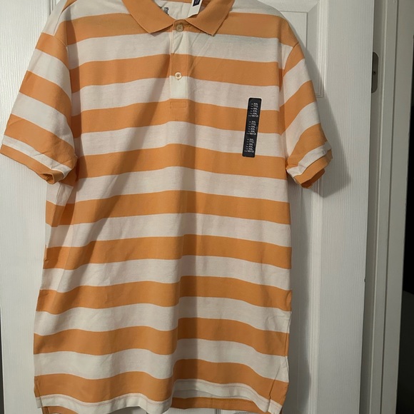 Gap Polo Style Shirt - Picture 8 of 10